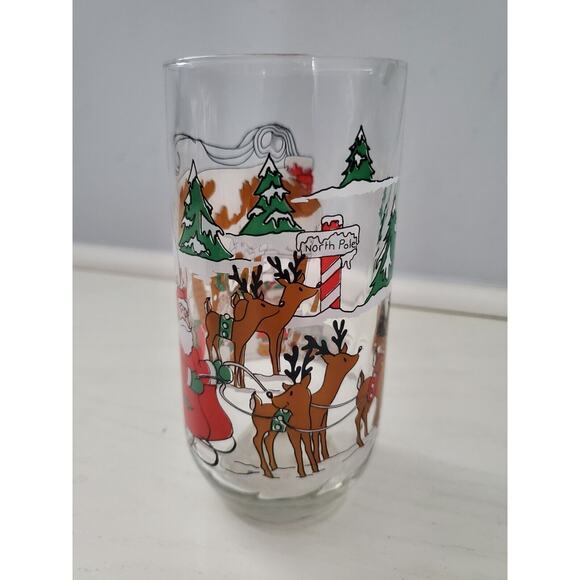 Vintage COKE / COCA-COLA McCrory Stores CHRISTMAS Santa GLASS TUMBLER - Set Of 3 - Picture 3 of 15